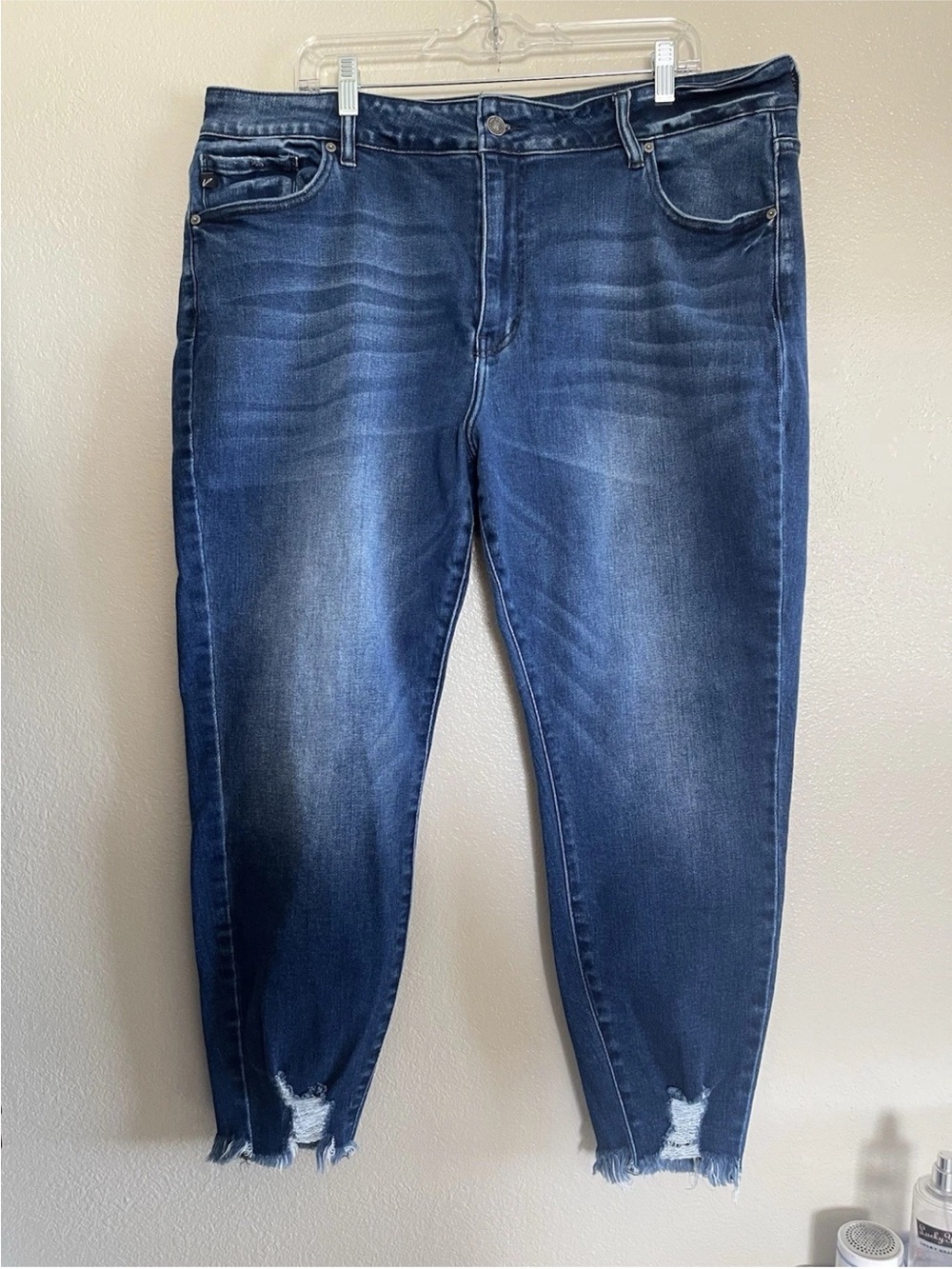 Women’s Kancan High Rise Dark Wash Skinny Plus Size 22 Distressed